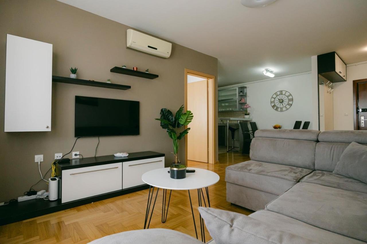 Ladenta Apartman*** Zagreb Exteriör bild